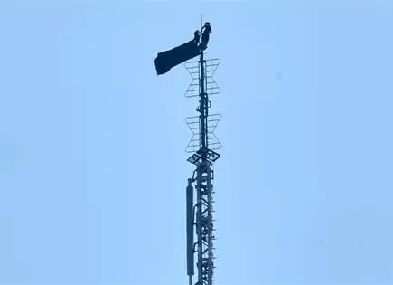 Dos personas escalan antena Empire State y son arrestadas Dos personas escalan antena Empire State y son arrestadas