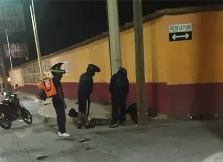 Muere atropellado motociclista armado