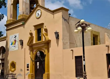 Abren dispensario en Iglesia del Pueblo