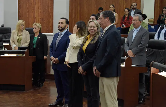 Descalifican a la comisión properiodistas
