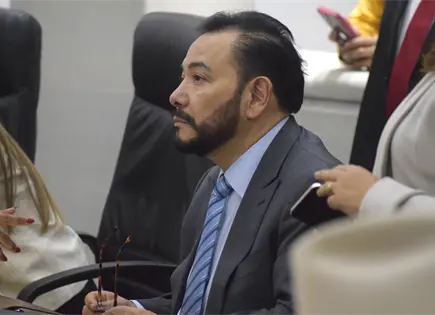 Héctor Serrano deja comisión para periodistas tras críticas Héctor Serrano deja comisión para periodistas tras críticas