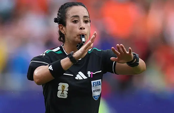 Katia Itzel vuelve a hacer historia
