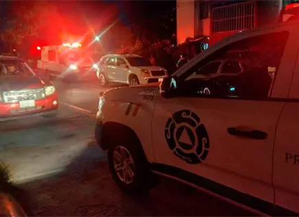 Menor se golpea en la cabeza al caer de azotea
