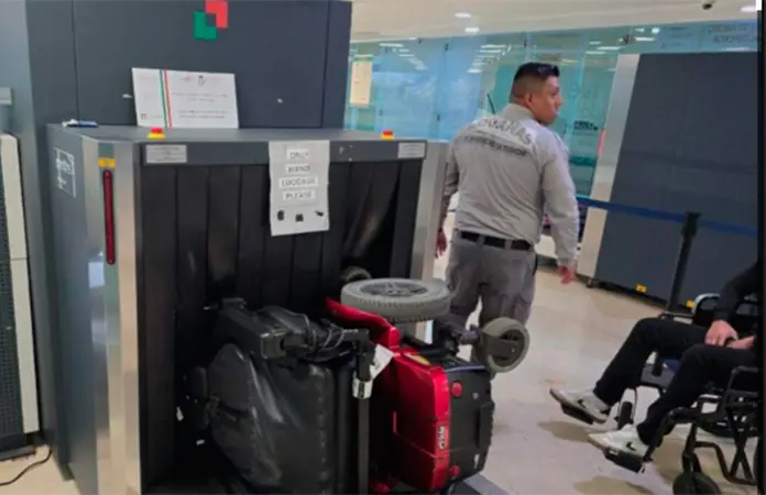 Pasajero intenta traficar 12 kilos de cocaína en silla de ruedas en Cancún