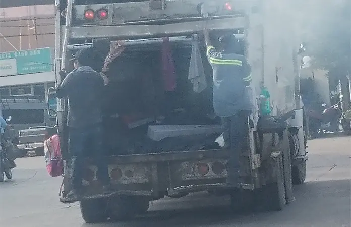 Solo la mitad de camiones de basura sirven