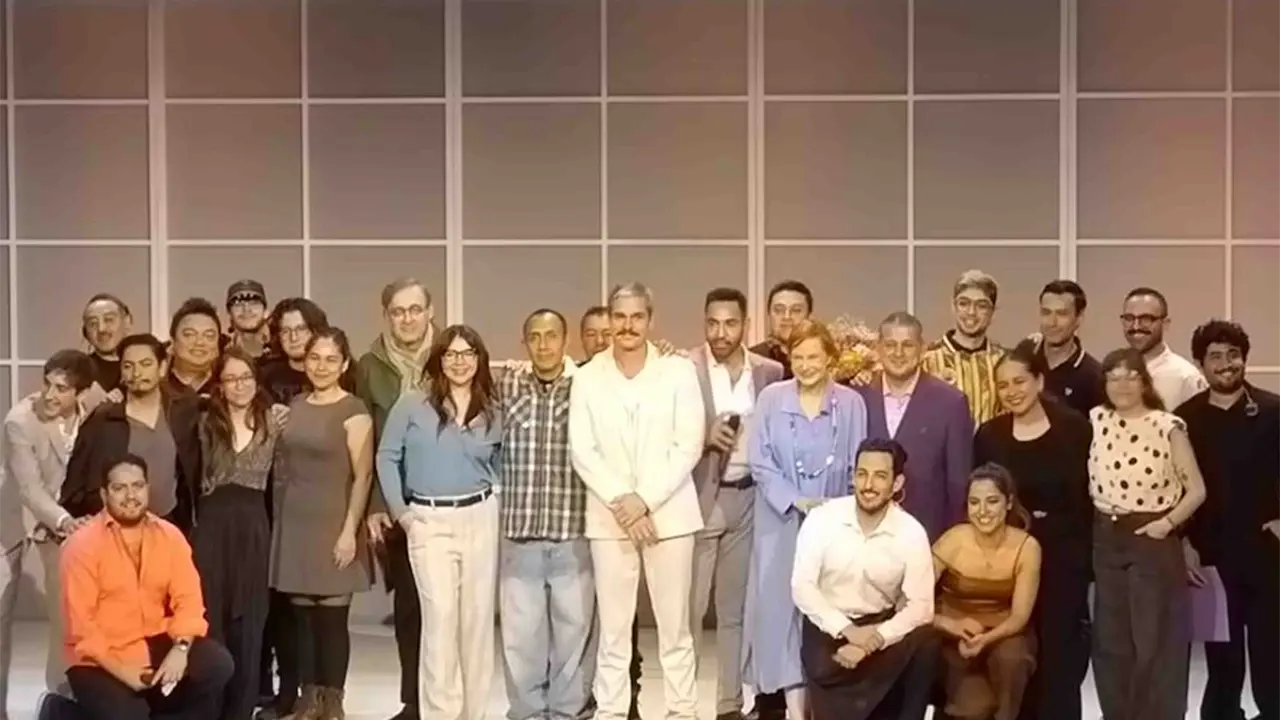 Tony Dalton regresa al teatro con Amigos intocables en Coyoacán