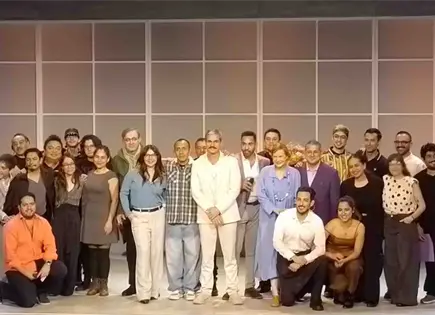 Tony Dalton regresa al teatro con Amigos intocables en Coyoacán Tony Dalton regresa al teatro con Amigos intocables en Coyoacán