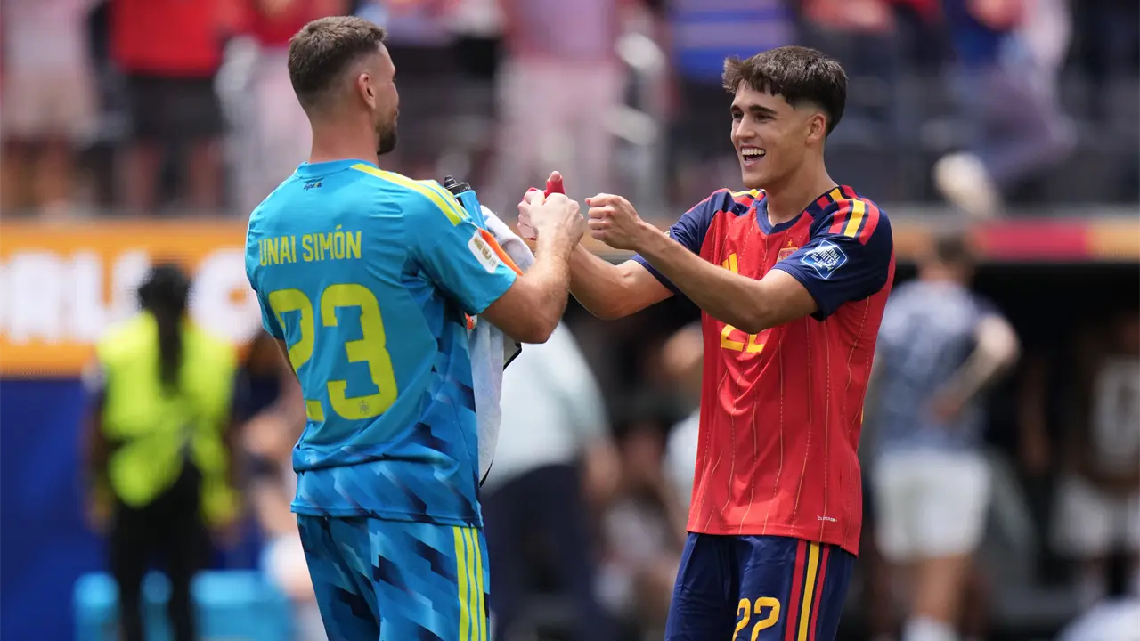 Unai Simón rompe récord histórico de imbatibilidad en Mundial