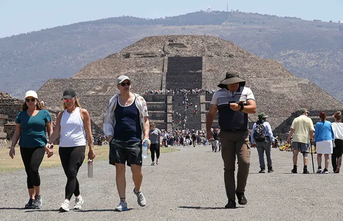 Visitas a Teotihuacán caen 21%