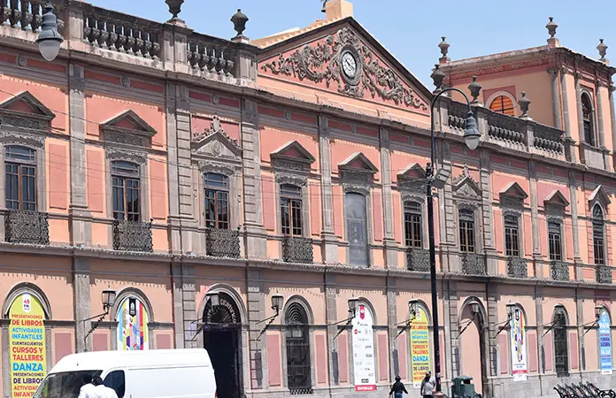 Aplican exámenes de admisión en la UASLP