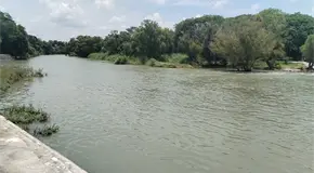 Baja el nivel del río Valles