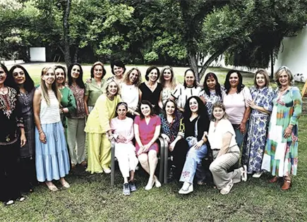 CELEBRAN 65 AÑOS DE VIDA CELEBRAN 65 AÑOS DE VIDA