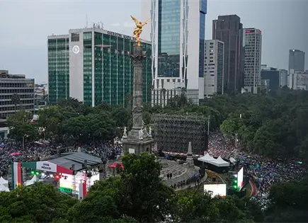 El Ángel de la Independencia reúne a aficionados para último festejo mundialista
