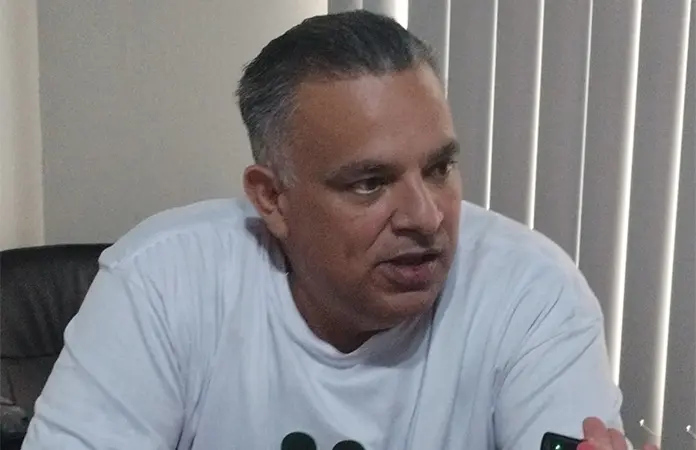 Llama alcalde a aficionados a festejar tranquilos