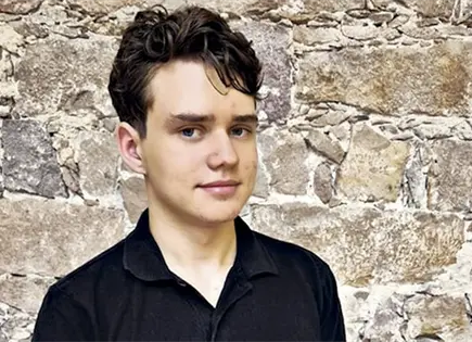 ROMÁN SHIMALIN TSYGANOV OFRECERÁ RECITAL DE VIOLÍN ROMÁN SHIMALIN TSYGANOV OFRECERÁ RECITAL DE VIOLÍN