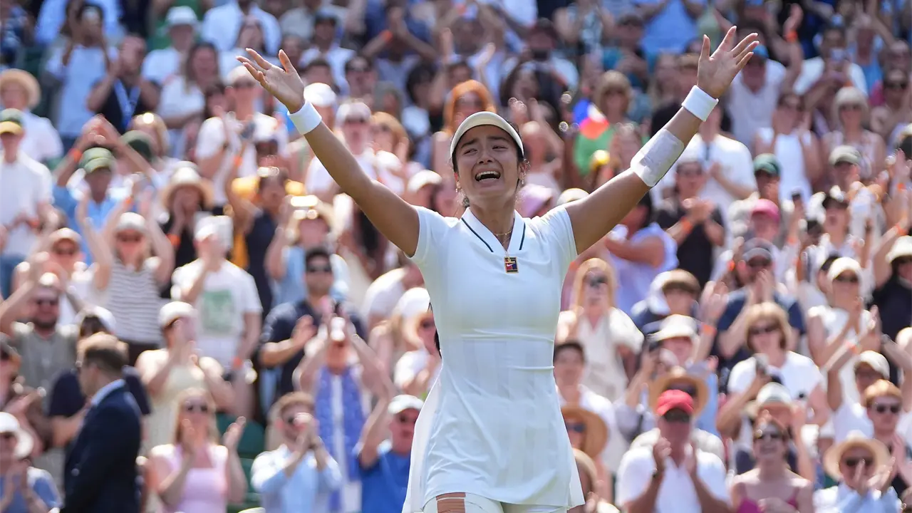 Alexandra Eala elimina a Iga Swiatek y avanza en Wimbledon