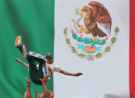 Partido de México vs Inglaterra se retrasa por tormenta eléctrica Partido de México vs Inglaterra se retrasa por tormenta eléctrica