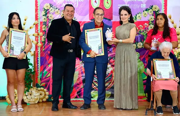 Dan reconocimiento a los rioverdenses distinguidos