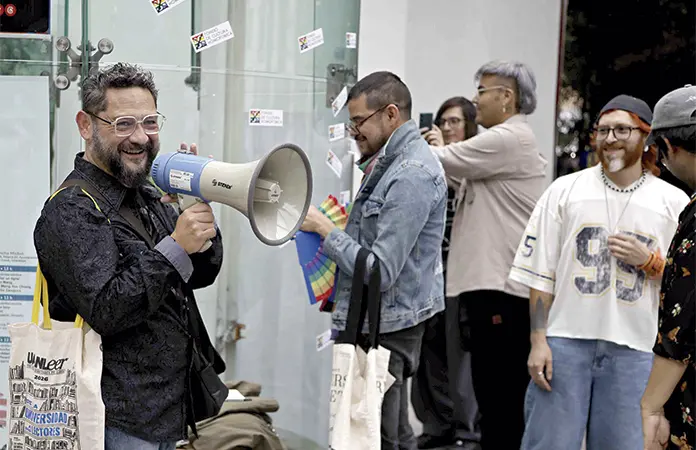 PROTESTAN POR DISCRIMINACIÓN EN EL FCE