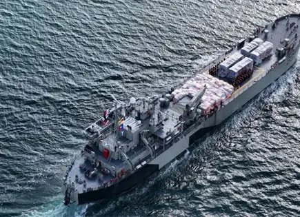 Zarpan buques de Armada con ayuda para Venezuela tras sismos