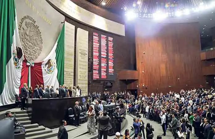 Déficit de plazas en San Lázaro