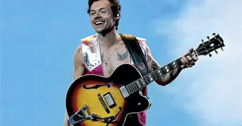 Fans de Harry Styles esperan en hotel Four Seasons en CDMX