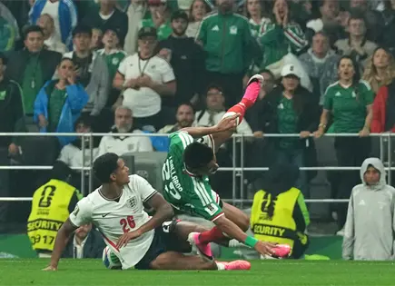 Ingleses piden a FIFA quitar sanción a expulsado contra México Ingleses piden a FIFA quitar sanción a expulsado contra México