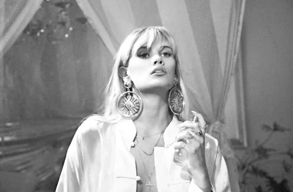 Lauren Bennett fallece a los 37 años: su legado en la música pop