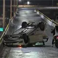 Vuelca raudo carro en el río Santiago Vuelca raudo carro en el río Santiago