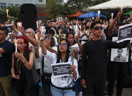 Al tiempo que termina rescate tras sismos, venezolanos se quedan solos para recuperar a sus muertos Al tiempo que termina rescate tras sismos, venezolanos se quedan solos para recuperar a sus muertos
