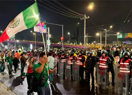Detienen a 120 personas en operativo por partido México-Inglaterra en CDMX Detienen a 120 personas en operativo por partido México-Inglaterra en CDMX