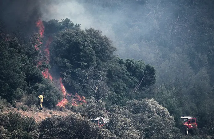 Incendio en Pirineos continúa sin control
