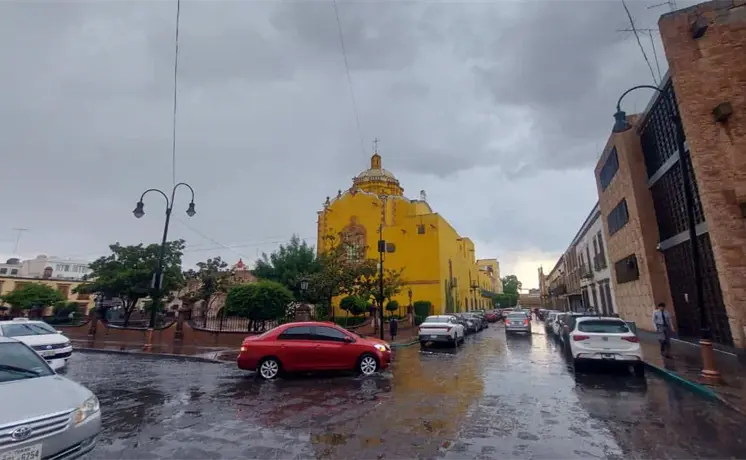 Lluvias seguirán en tres regiones de SLP Lluvias seguirán en tres regiones de SLP