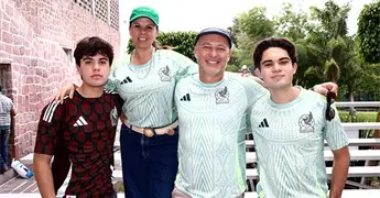 ORGULLOSOS DE LA SELECCIÓN ORGULLOSOS DE LA SELECCIÓN