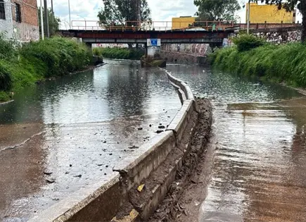 Cierran bulevar Jacobo Payán por acumulación de agua Cierran bulevar Jacobo Payán por acumulación de agua
