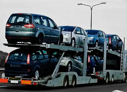 Cae la venta de autos al exterior Cae la venta de autos al exterior