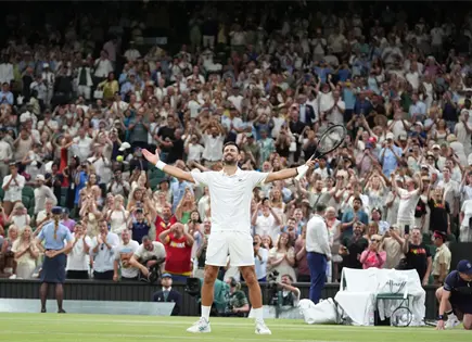 Djokovic vence a Auger-Aliassime en partido de más de cinco horas en Wimbledon Djokovic vence a Auger-Aliassime en partido de más de cinco horas en Wimbledon