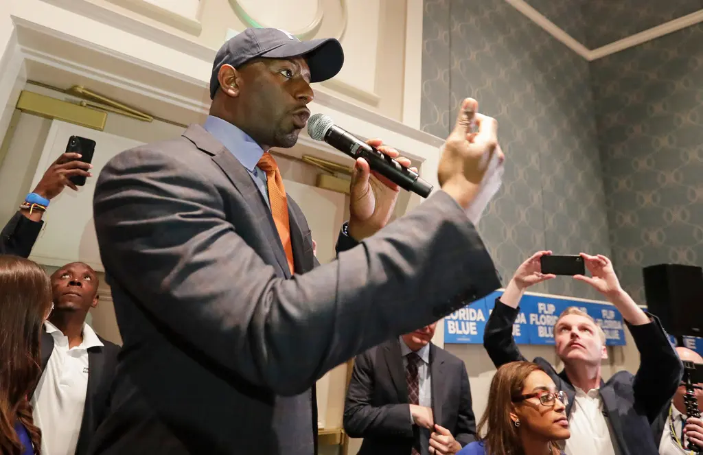 Exalcalde de Tallahassee detenido en Alabama por posesión de drogas