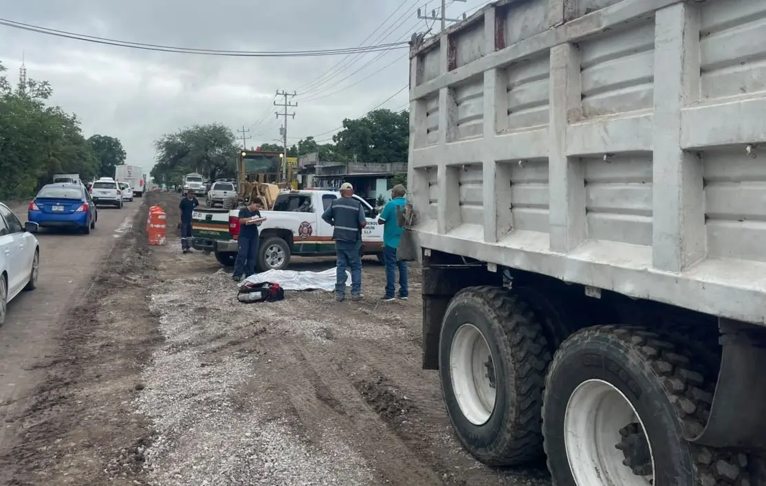 Muere cabo de obra arrollado por camión de carga