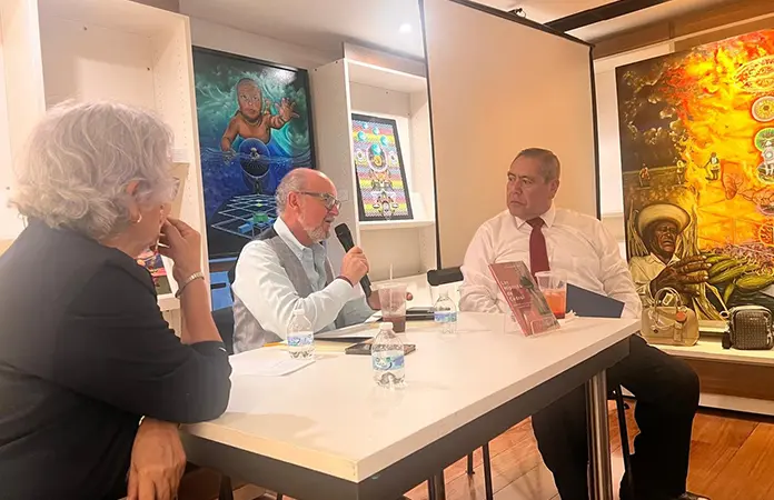 Presentan Los Hipólito de Cedral