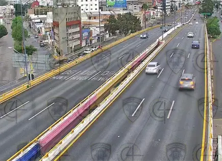 Vialidades operan con tr&aacute;nsito fluido en la capital