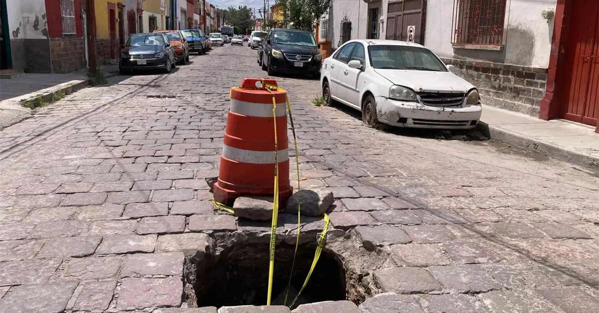 De 300 metros, la afectación en calle Morelos: Chávez De 300 metros, la afectación en calle Morelos: Chávez