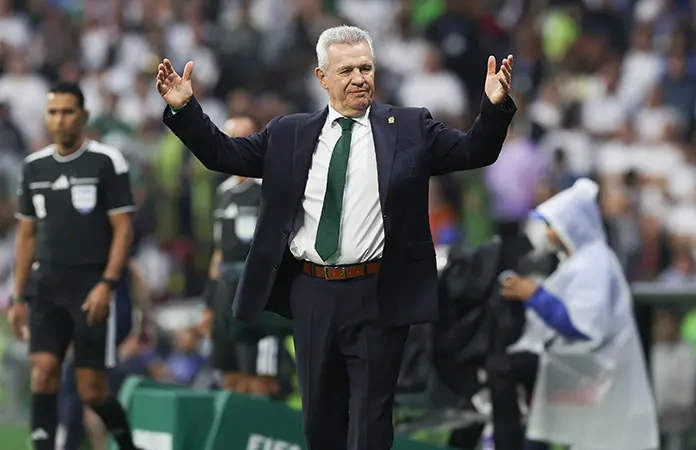 "Vasco" adelanta su retiro como DT