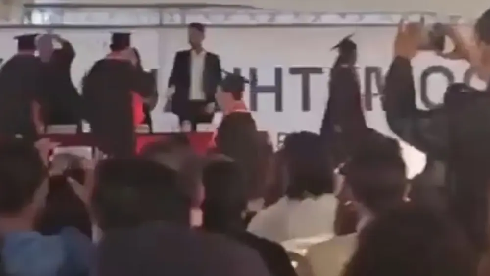 El futbolista de los Xolos aún no llegaba a Tijuana tras su participación en el Mundial/Foto: captura de video