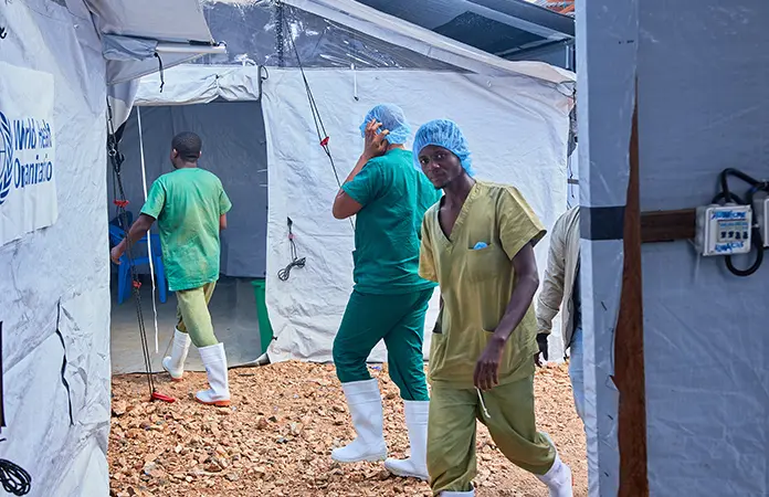 A huelga, trabajadores que combaten el ébola