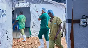 A huelga, trabajadores que combaten el ébola
