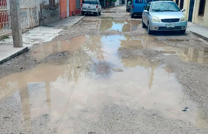 Exigen repavimentar la Privada Vicente Guerrero