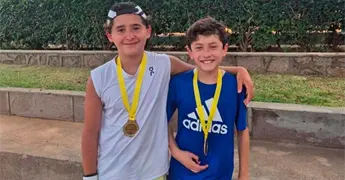 J&oacute;venes tenistas destacan en el Torneo G4 