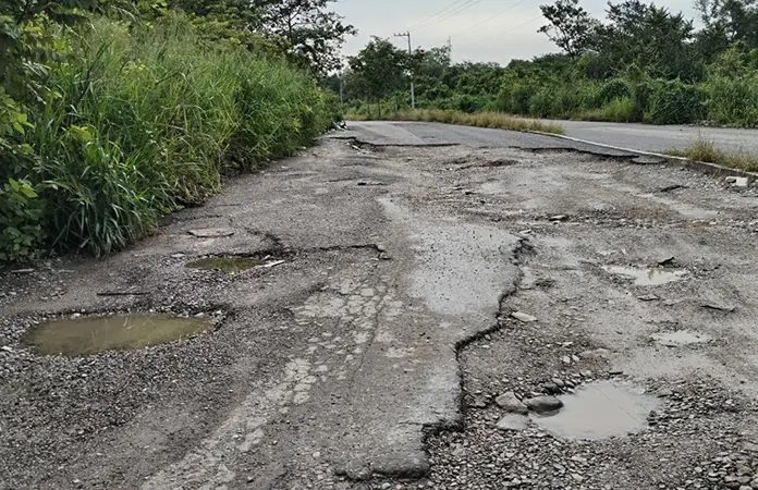 La Avenida Lalo Torre, basurero clandestino