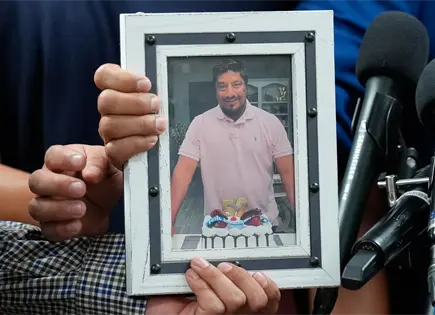 M&eacute;xico presenta denuncias por muertes de mexicanos en ICE